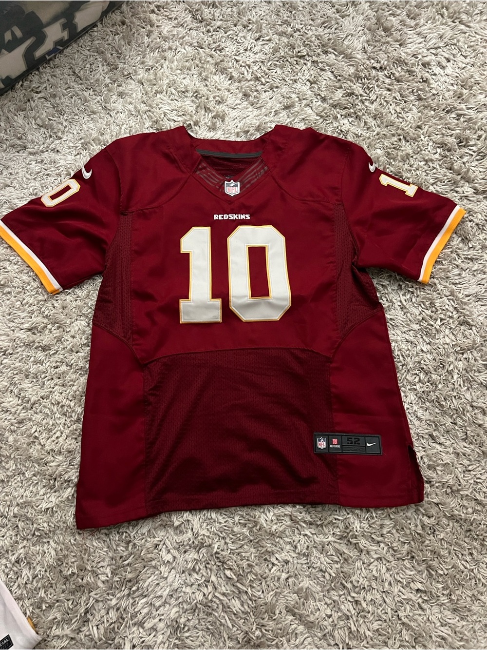 Nike Men’s Burgundy Washington Redskins #10 Robert Griffin III Jersey